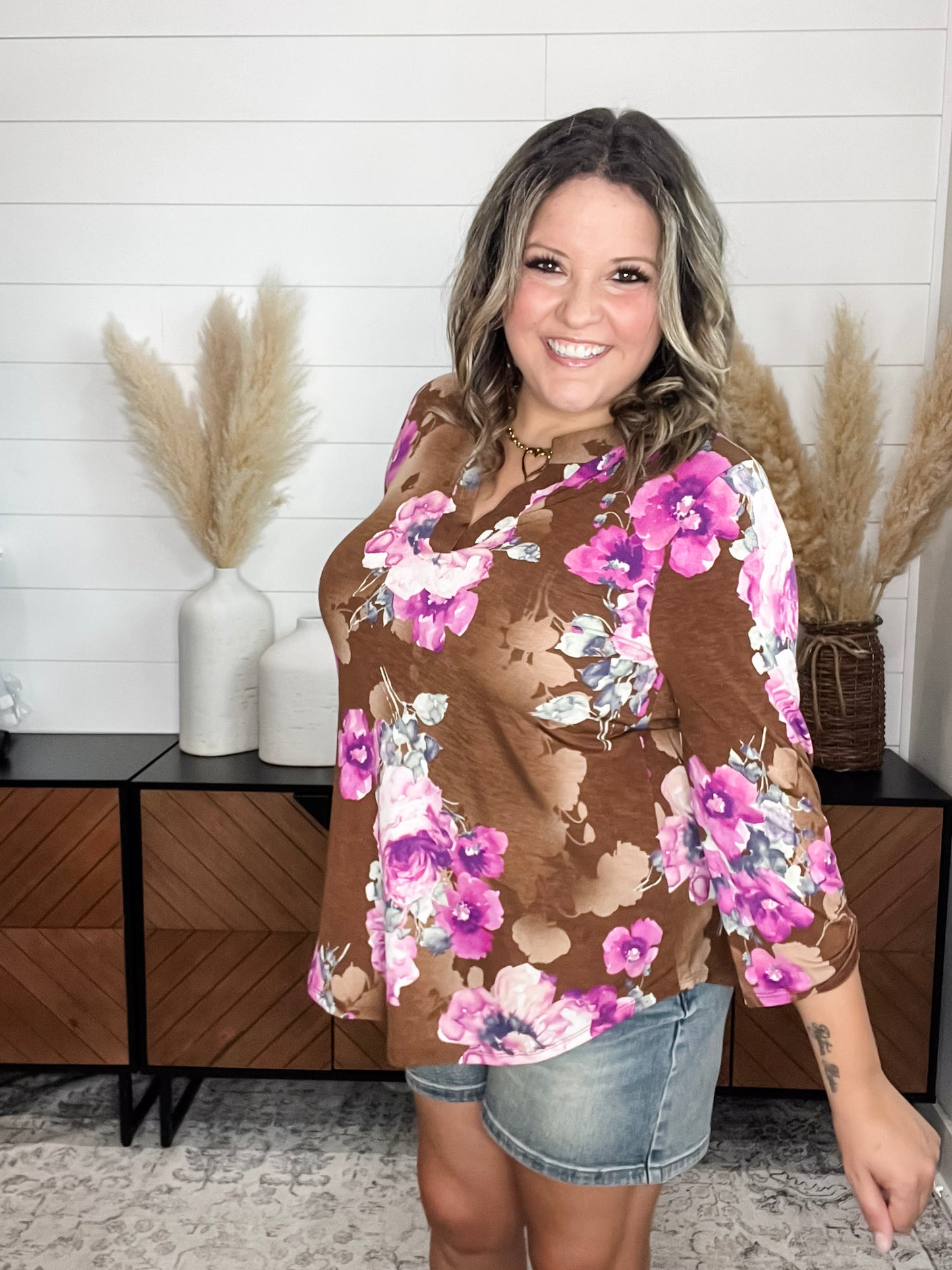 "Thursday" Lizzy 3/4 Sleeve Split Neck