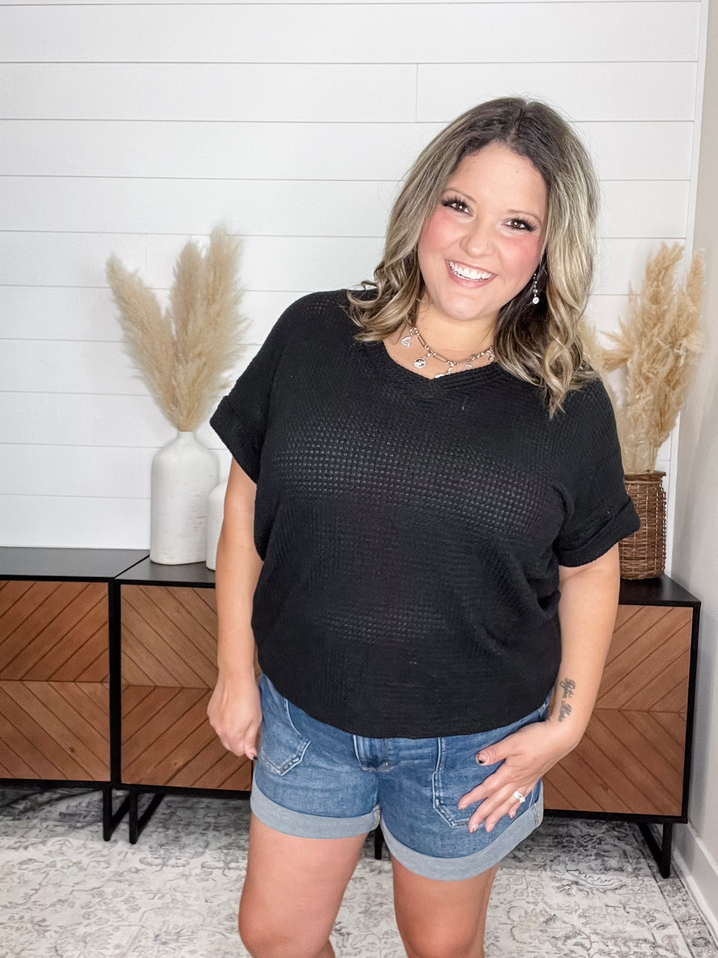 "Honeycomb" Cuffed Short Sleeve Waffle Texture Top (Black)