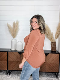 Dear Scarlett "Timeline" 3/4 Sleeve Split Neck (Rust)
