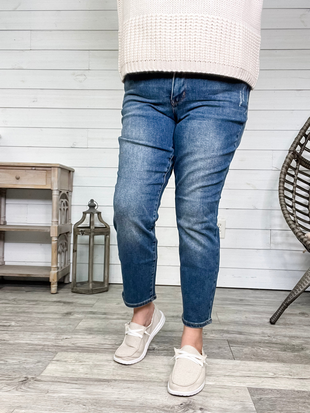 Judy Blue "Slimmy Shimmy" Slim Fit Tummy Control Jeans