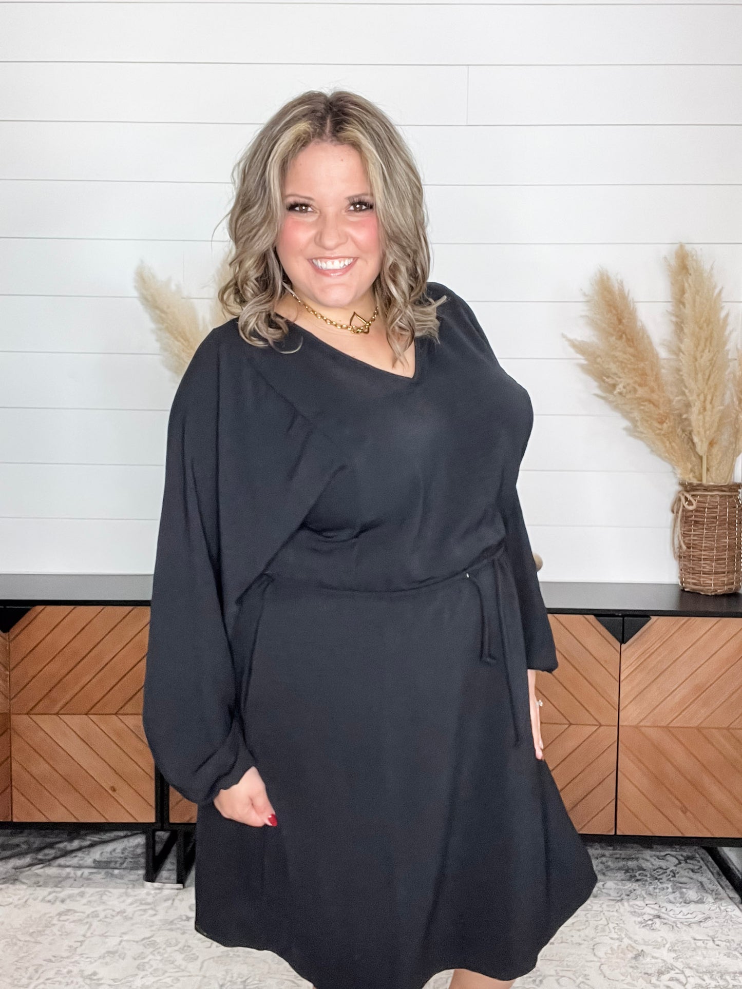 "Borderline" Long Sleeve V Neck Dress with Drawstring Waist (Black)