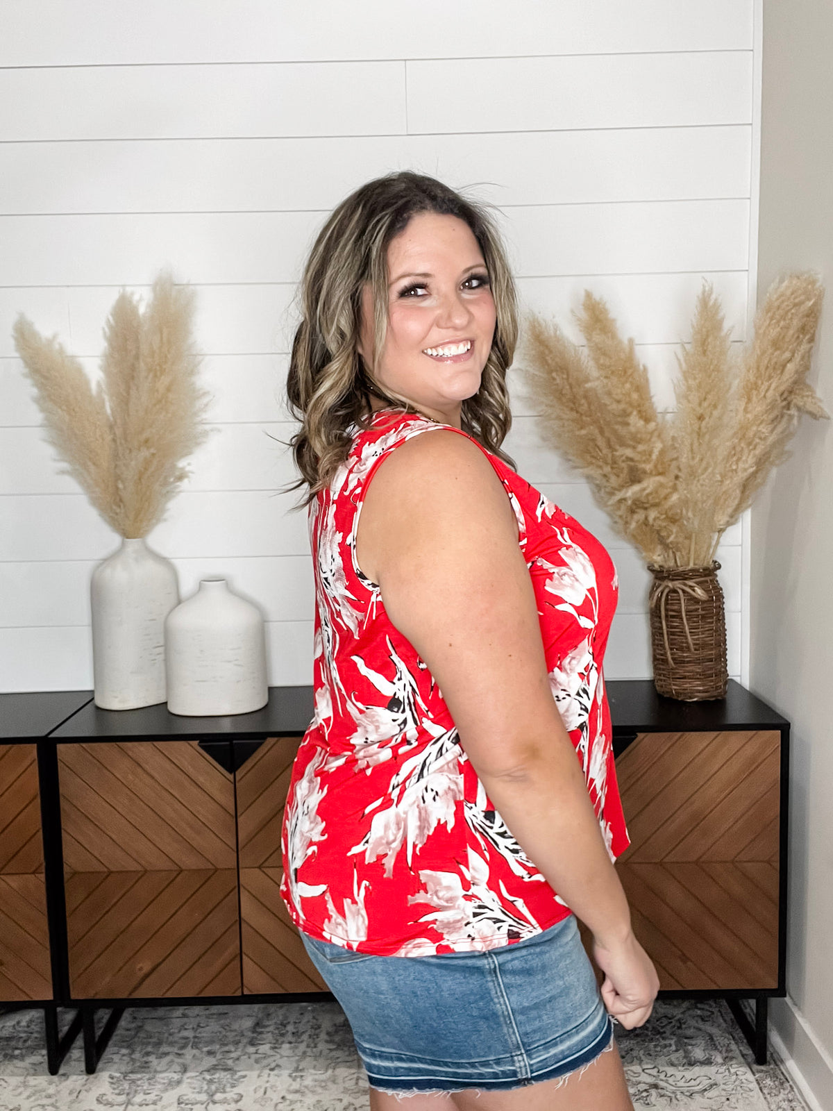 "Run Around" Floral V Neck Tank Top