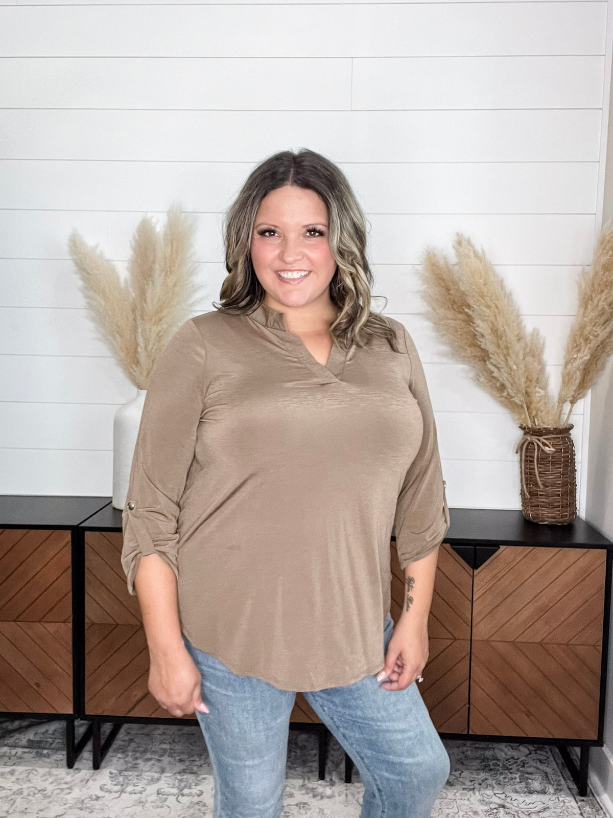 Dear Scarlett "Timeline" 3/4 Sleeve Split Neck (Mocha)