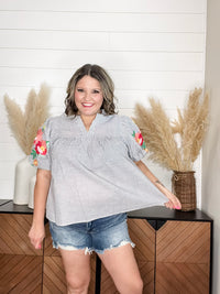 "Merritt" Embroidered Bubble Sleeve Split Neck