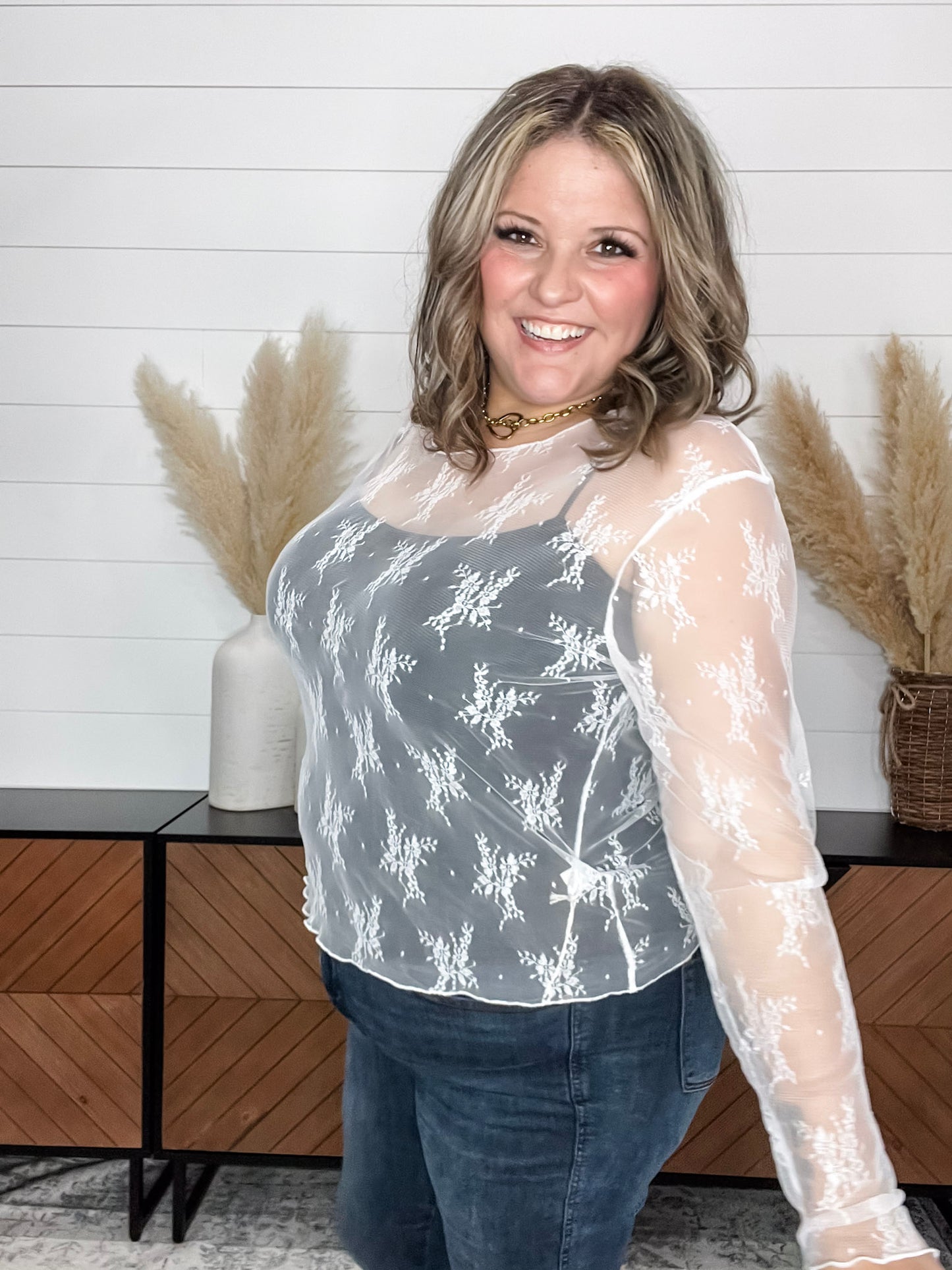 "Quarter" Long Sleeve Lace Top (White)