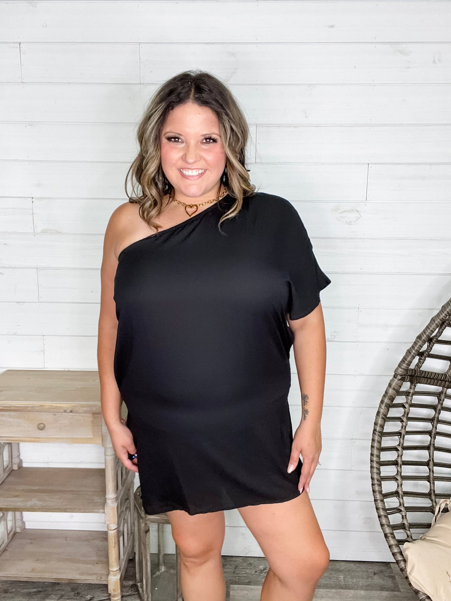 "Runway" One Shoulder Dress with Pockets (Black)