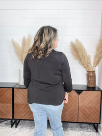 Dear Scarlett "Timeline" 3/4 Sleeve Split Neck (Black)