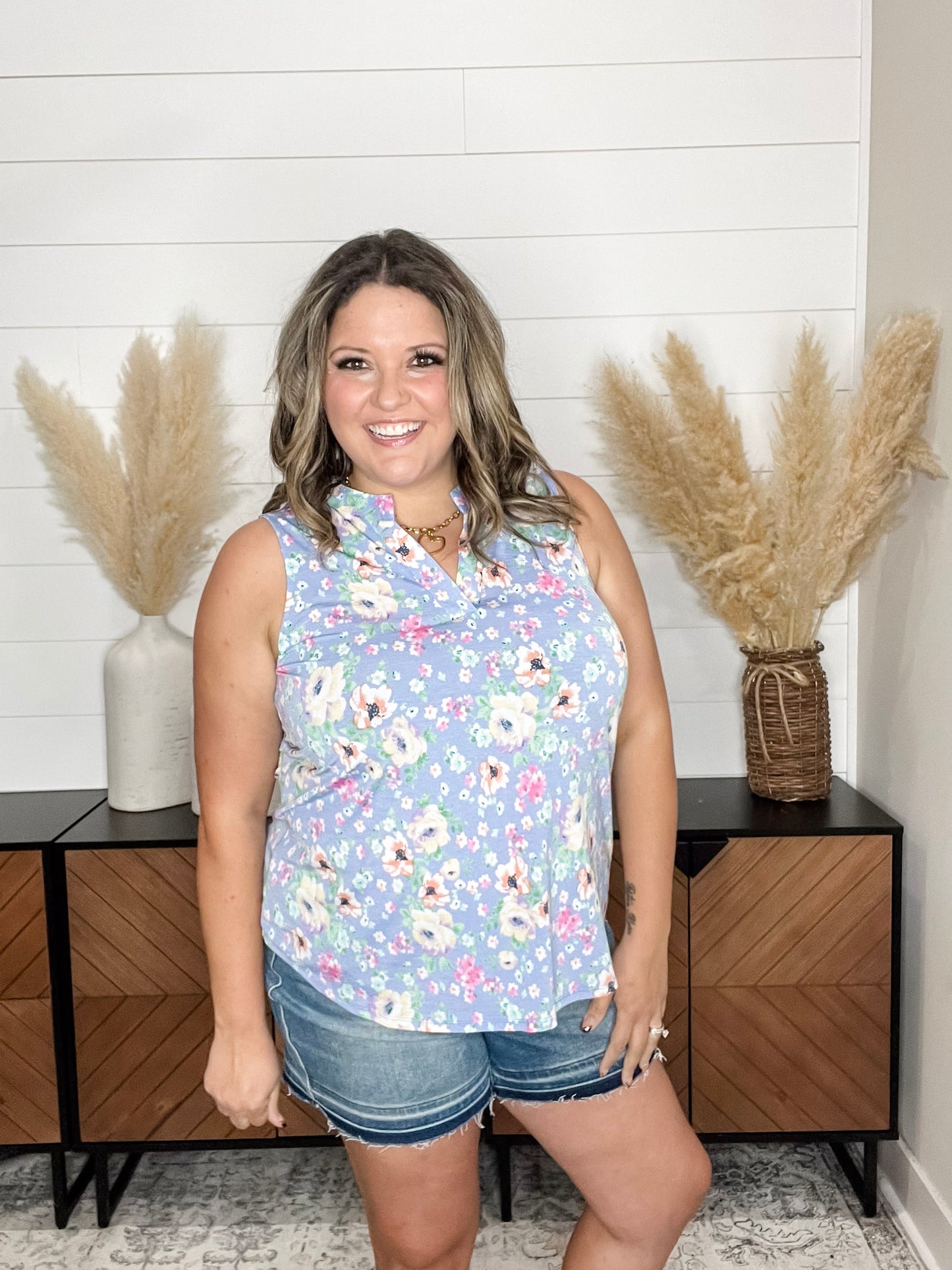 "Reece" Sleeveless Lizzy