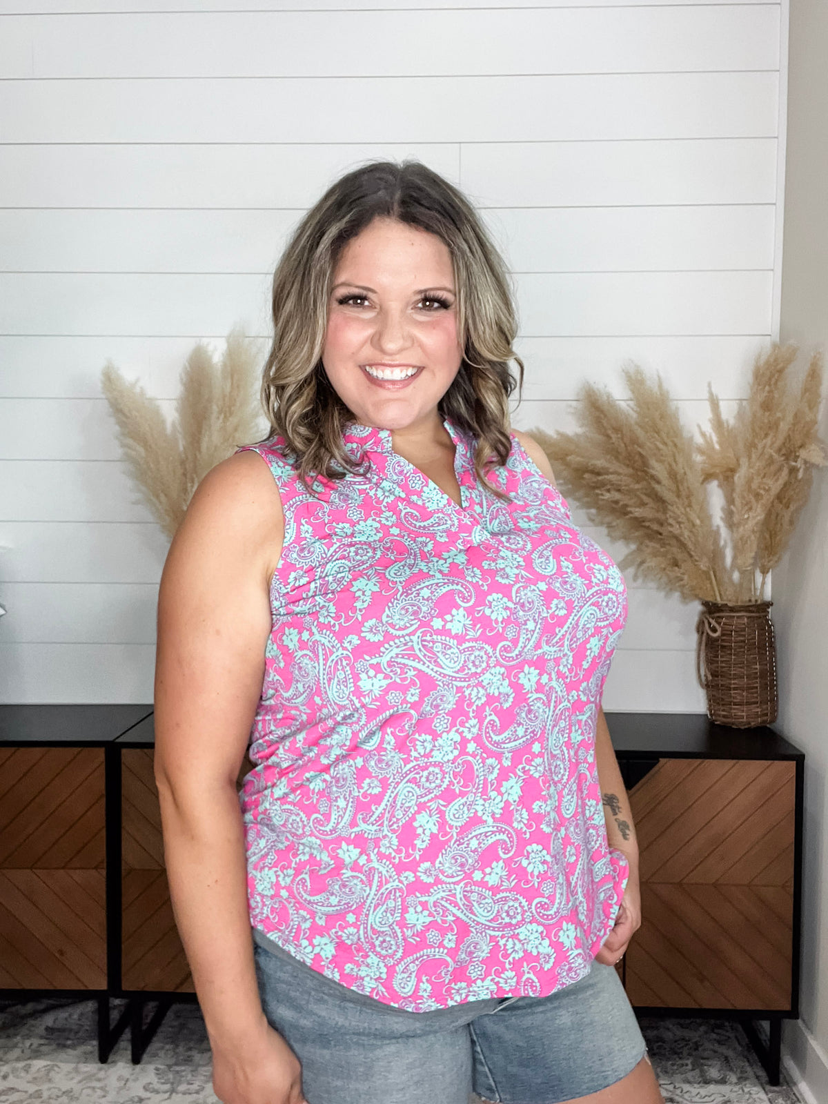 Dear Scarlett "Nia" Sleeveless Lizzy