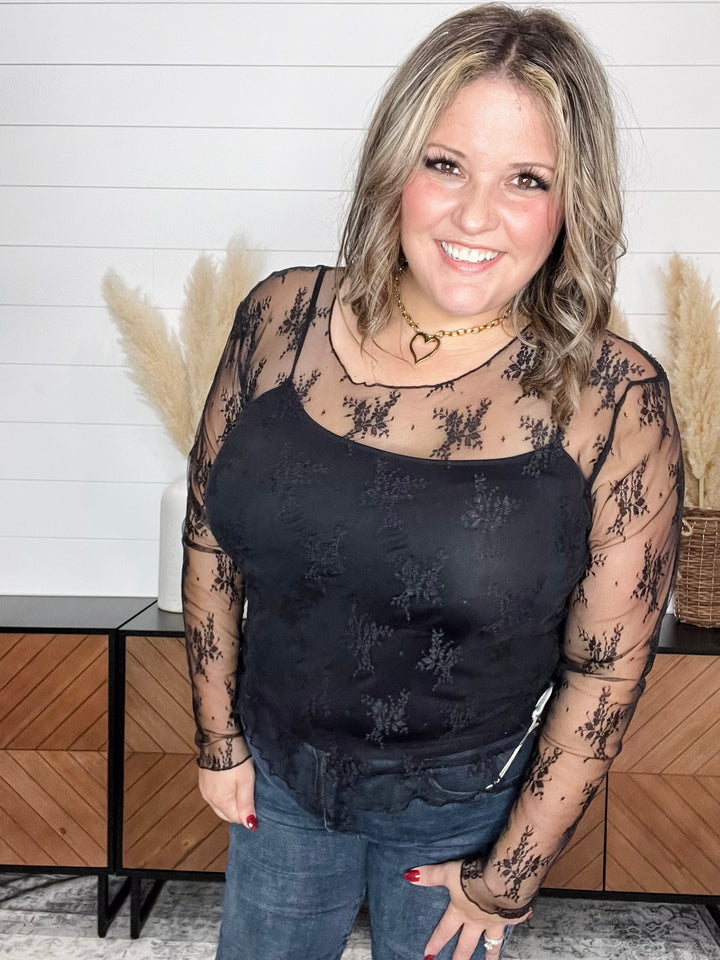 "Quarter" Long Sleeve Lace Top (Black)