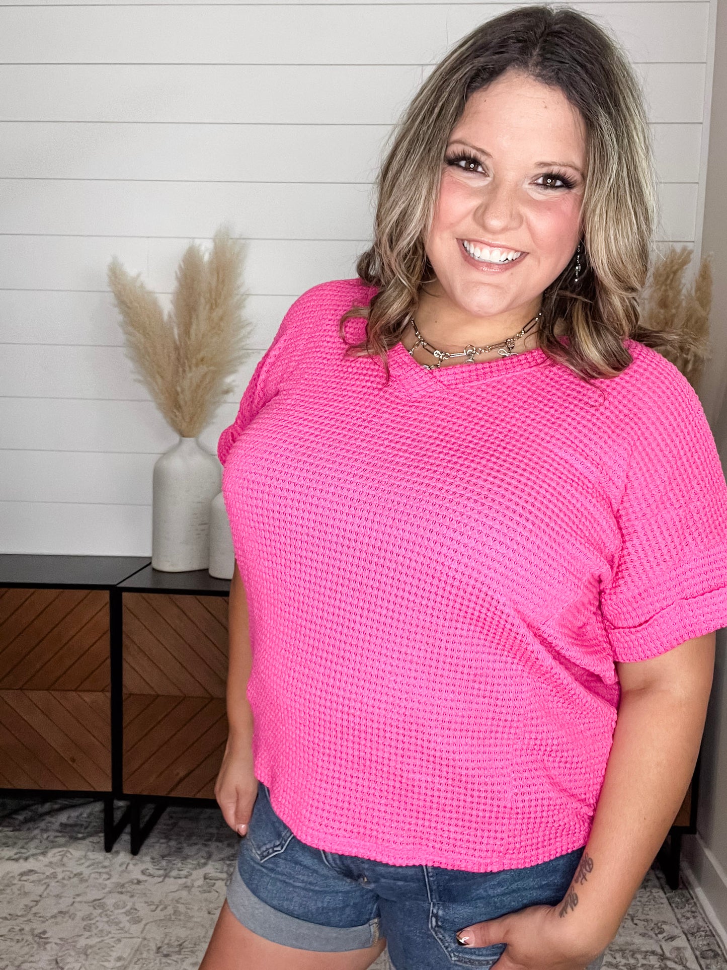 "Honeycomb" Cuffed Short Sleeve Waffle Texture Top (Hot Pink)