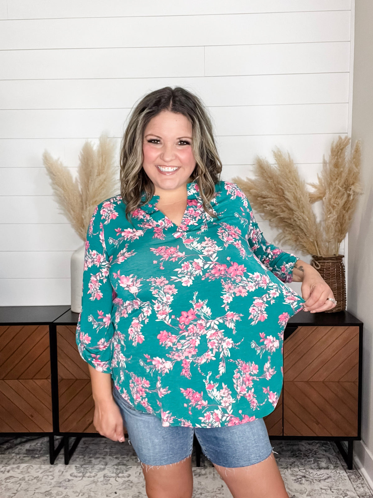 Dear Scarlett "Deception" Floral Lizzy 3/4 Sleeve Split Neck