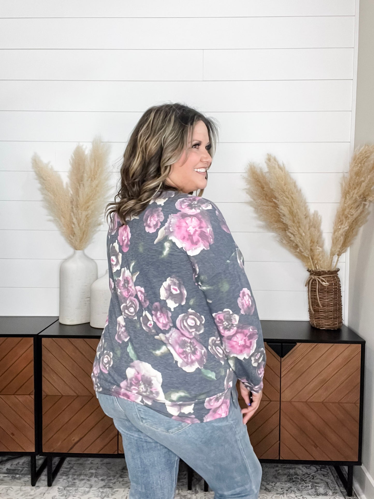 "Runaway" Floral Round Neck Weekender with Pockets