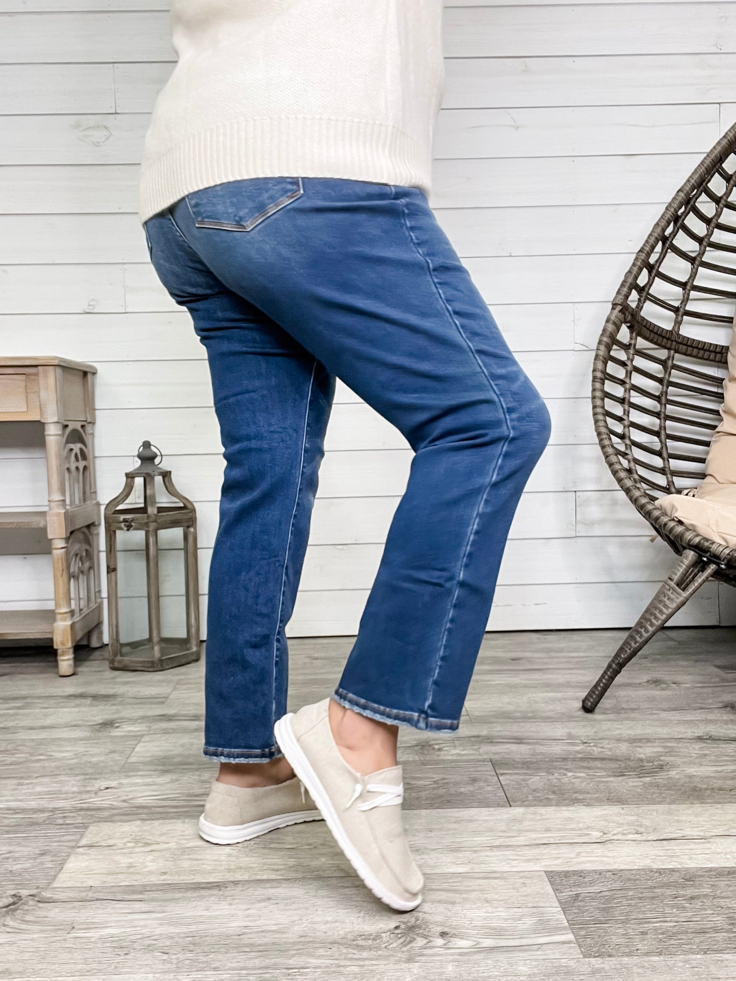 Judy Blue "Carrot Nose" Thermal Straight Leg Jeans
