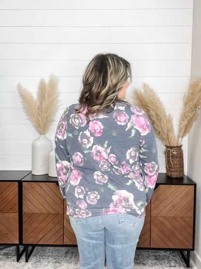 "Runaway" Floral Round Neck Weekender with Pockets