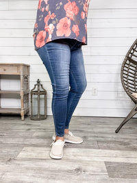 Judy Blue "Down Home" Buttonfly Skinny Jeans