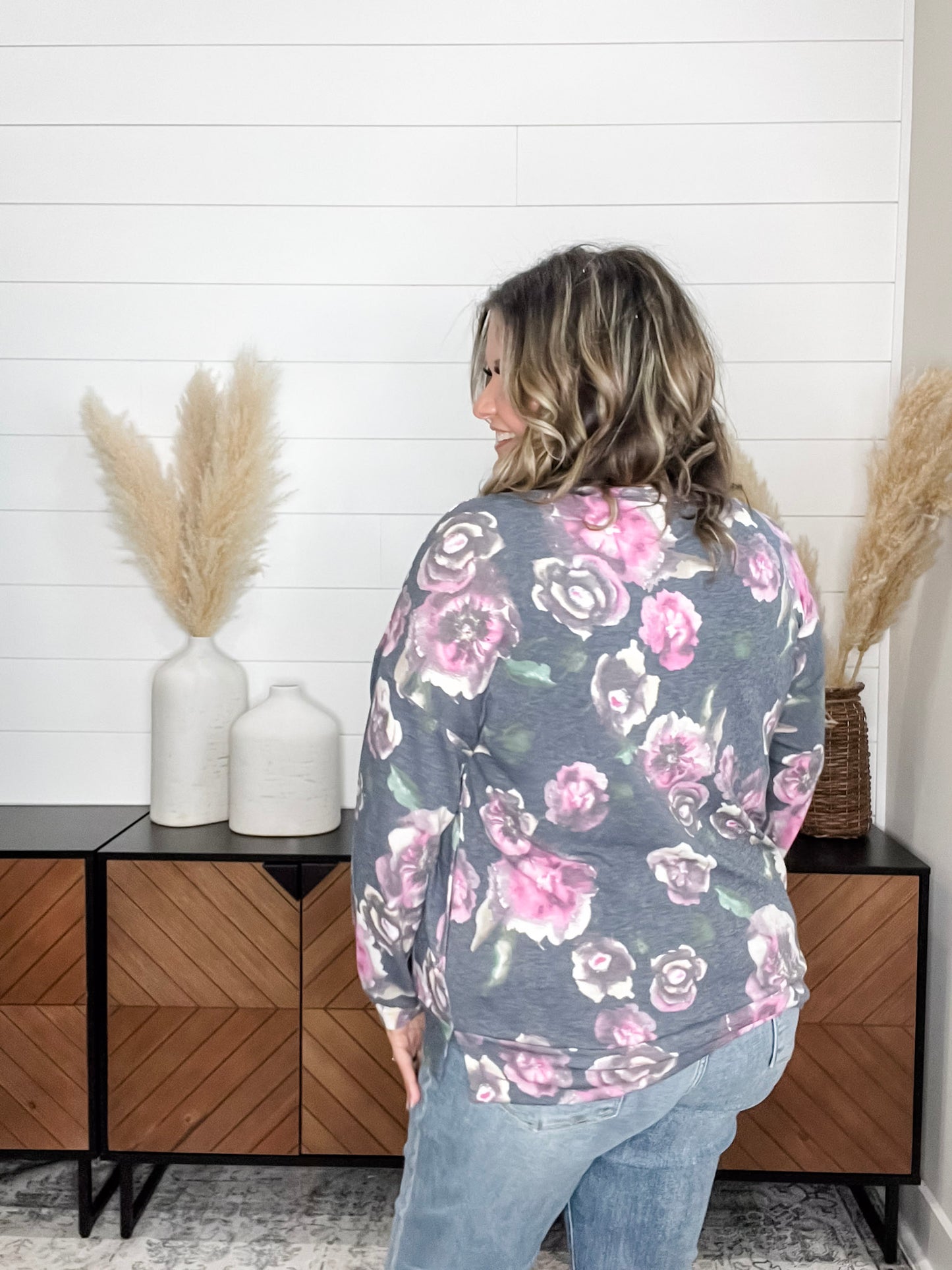 "Runaway" Floral Round Neck Weekender with Pockets