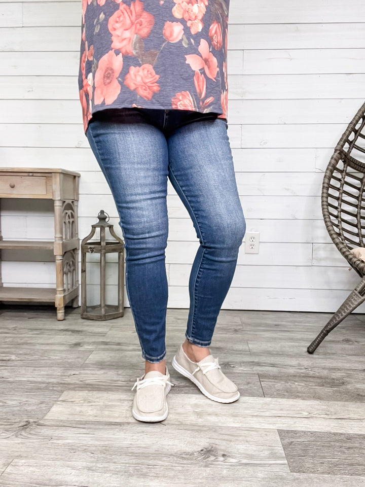 Judy Blue "Down Home" Buttonfly Skinny Jeans
