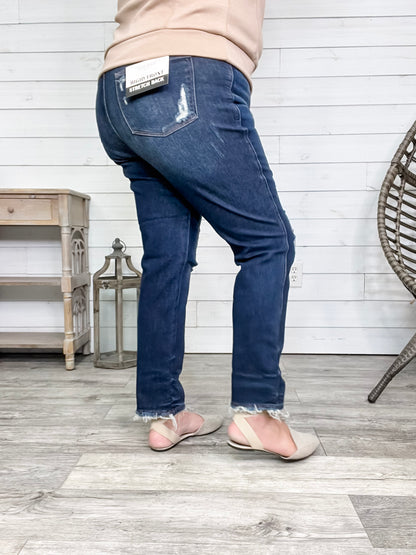 Judy Blue “Superb” Rigid Magic Straight Leg Jeans