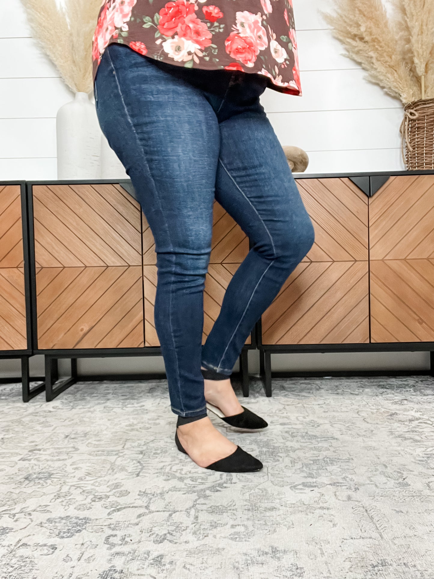 Judy Blue "Giving Me Life" Dark Skinny Jeans