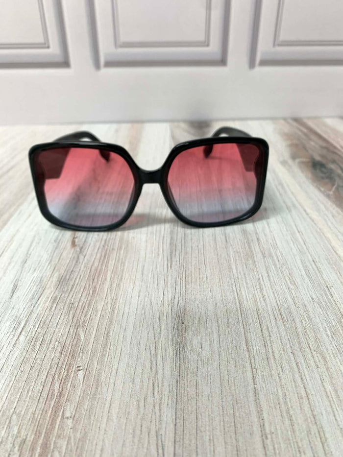 Square Frame Triangle Arm Sunglasses (Black Frame Pink Lens)