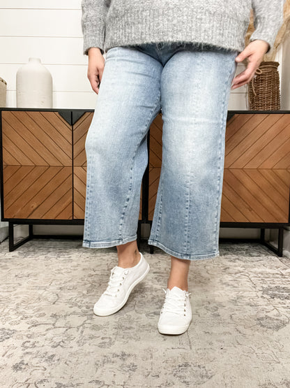 Judy Blue Stevie Front Seam Detail Wide Leg Crop