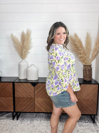 Dear Scarlett "Stealthy" Floral 3/4 Sleeve Split Neck Tops