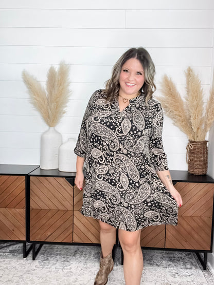 Dear Scarlett "Lithium" 3/4 Sleeve Split Neck Dress with Pockets