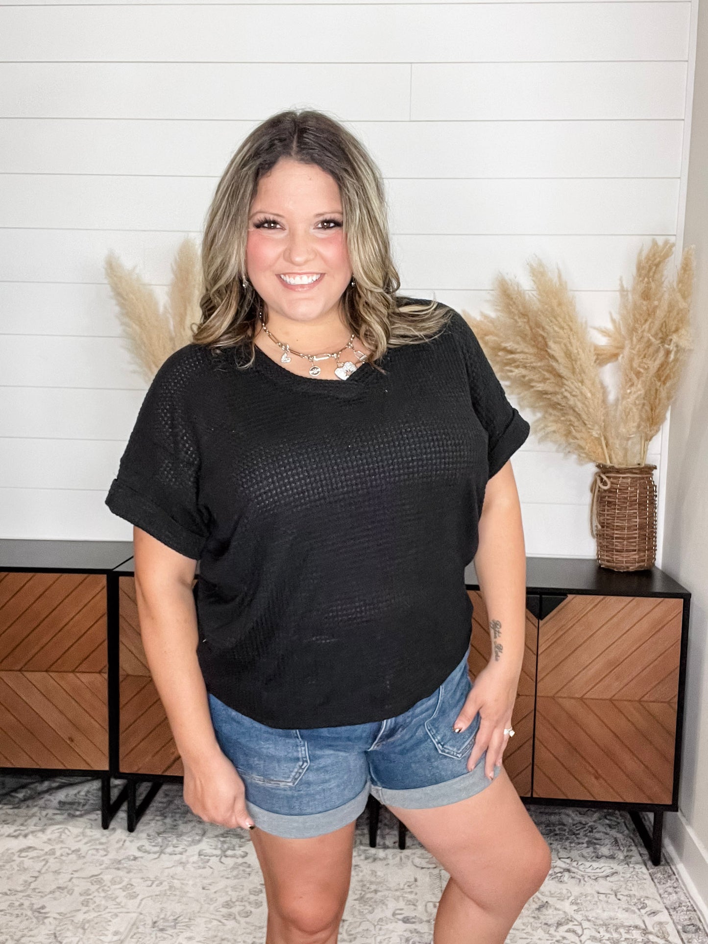 "Honeycomb" Cuffed Short Sleeve Waffle Texture Top (Black)