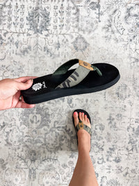 "Finwick" Flip Flop By Yellowbox (Camo)