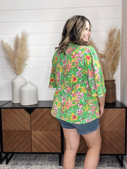 "Given" Short Ruffled Sleeve U Neck