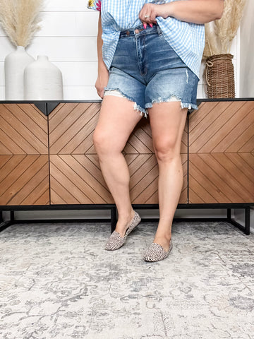 Judy Blue "Lose It" 2 Button Dad Shorts