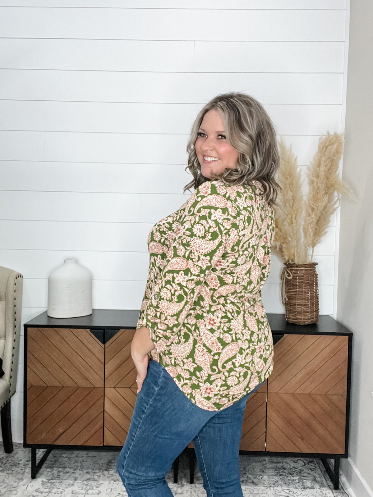 "Elk" 3/4 Sleeve Split Neck