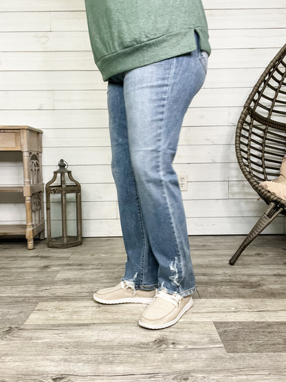 Judy Blue "Dizzy" Distressed Straight Leg