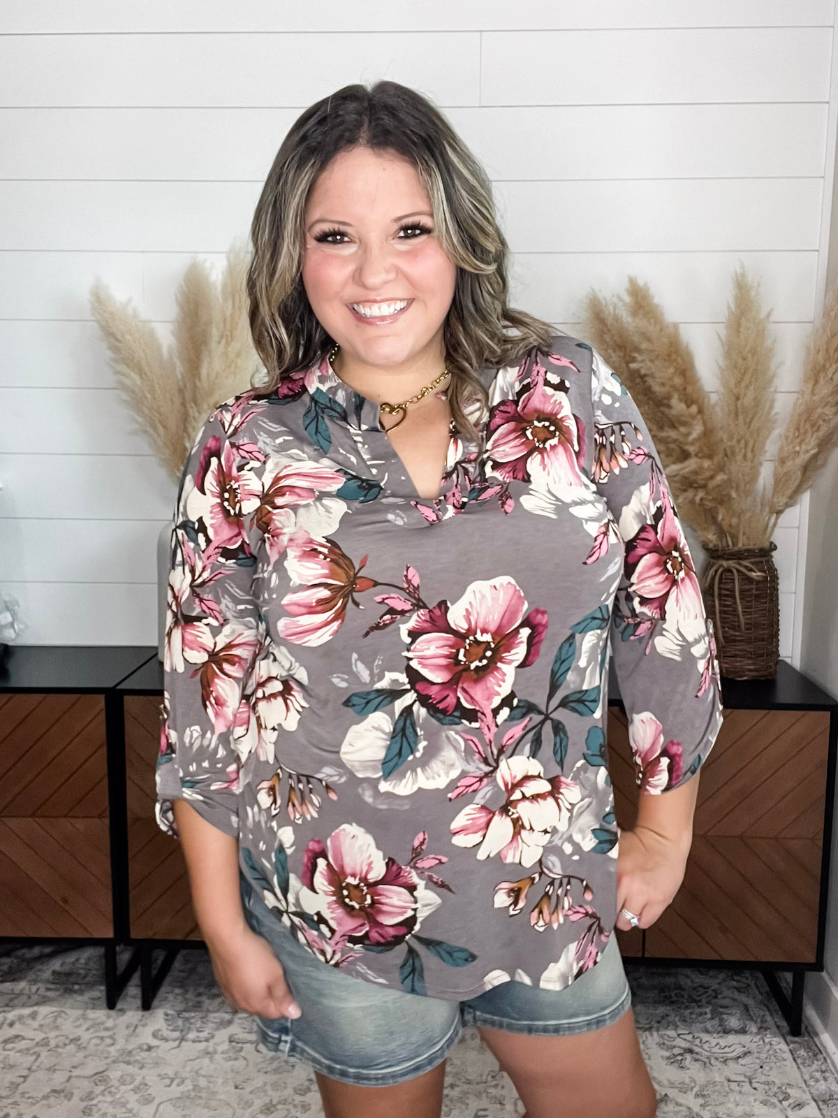 Dear Scarlett "Witness" Floral Lizzy 3/4 Sleeve Split Neck