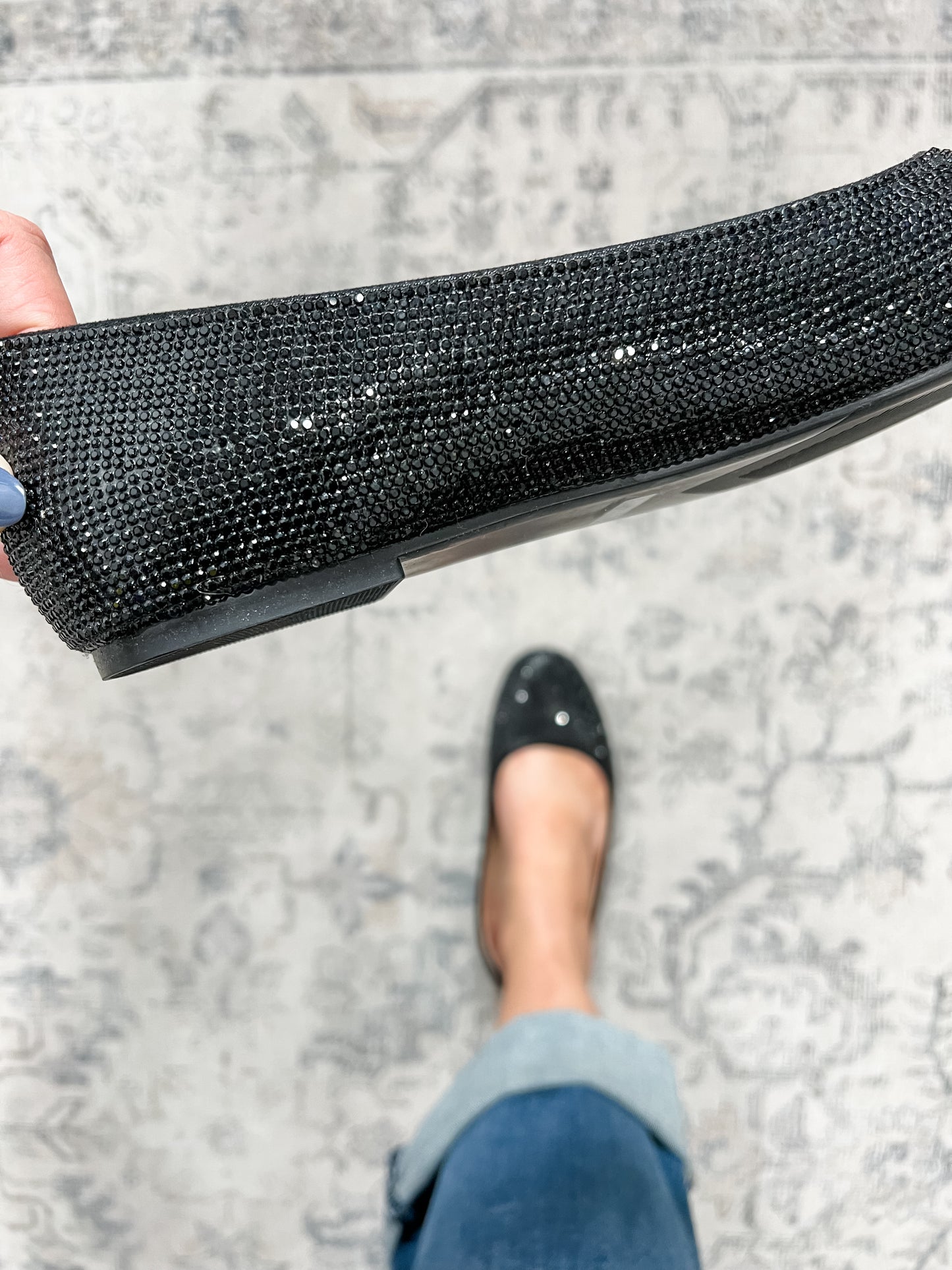 "Baba" Sparkle Round Toe Flat (Black)