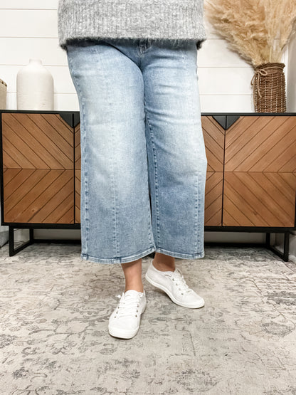 Judy Blue Stevie Front Seam Detail Wide Leg Crop