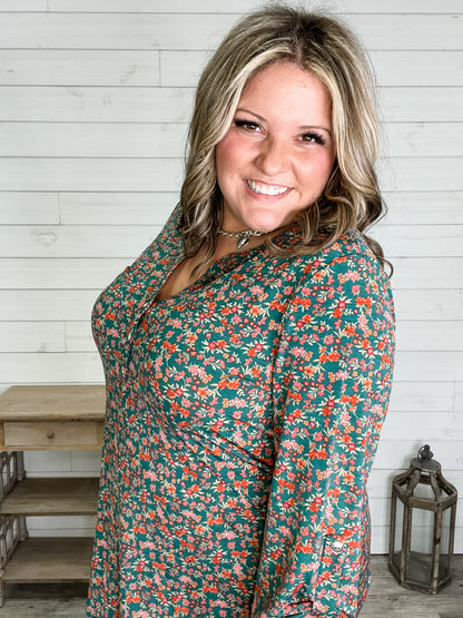"Triangle" 3/4 Sleeve Button Front Lizzy Luxe