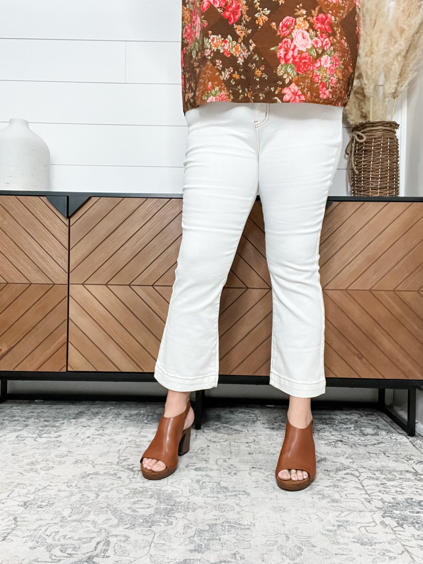 Judy Blue Sydney Ecru Cropped Jeans