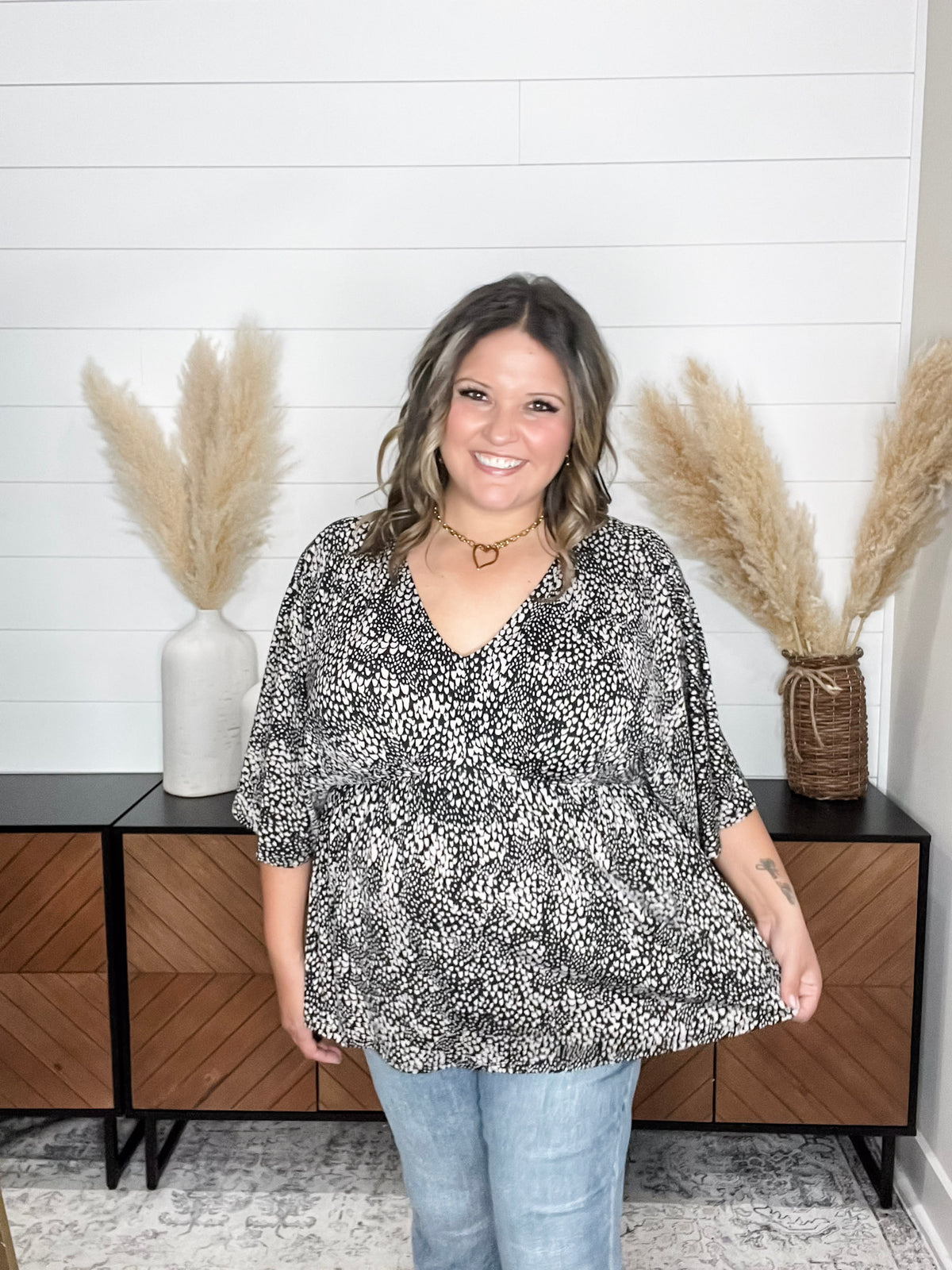 Dear Scarlett "Moment" V Neck 3/4 Bell Sleeve