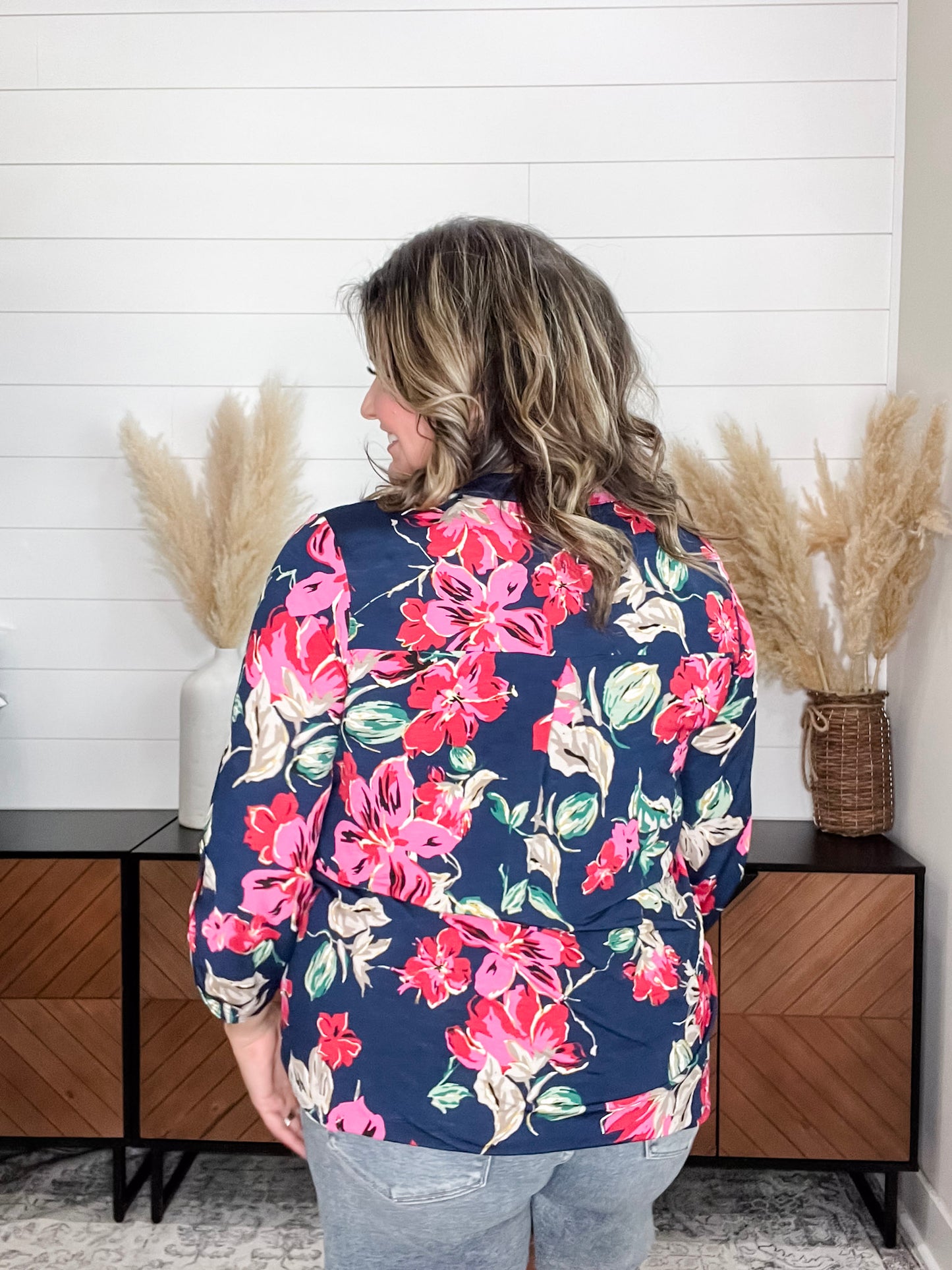 "Mykelti" Floral Lizzy 3/4 Sleeve Split Neck