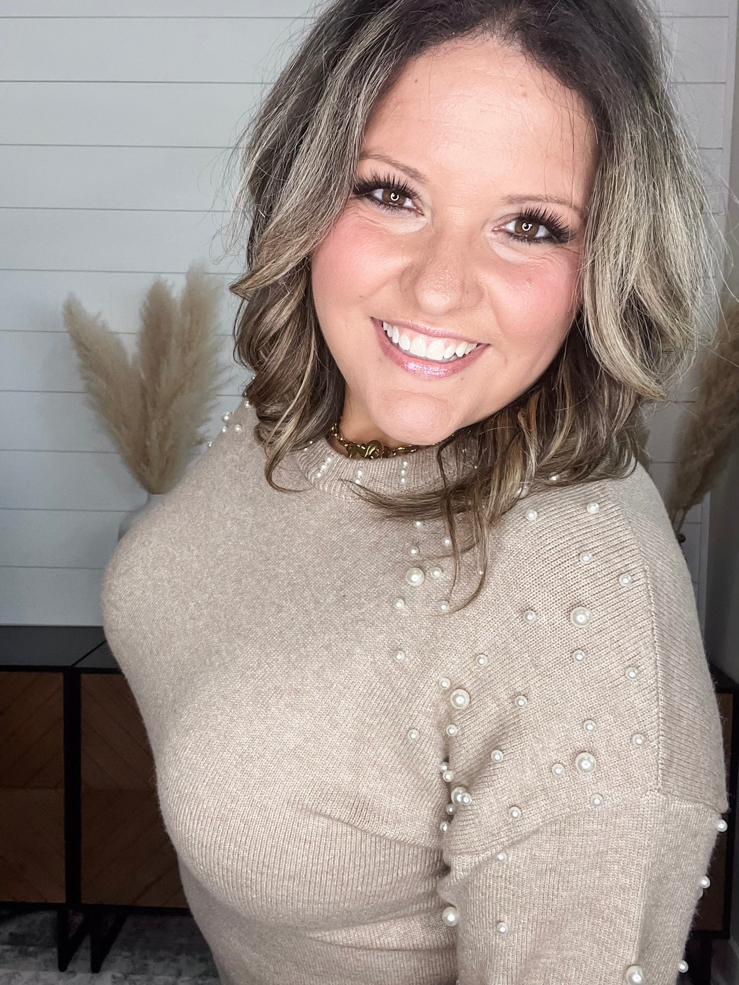 "Discreet" Long Sleeve Pearl Embellished Balloon Sleeve Sweater