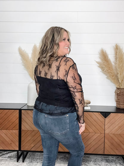 "Quarter" Long Sleeve Lace Top (Black)