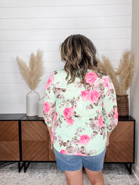 Dear Scarlett "Entrapment" Floral Lizzy 3/4 Sleeve Split Neck Tops