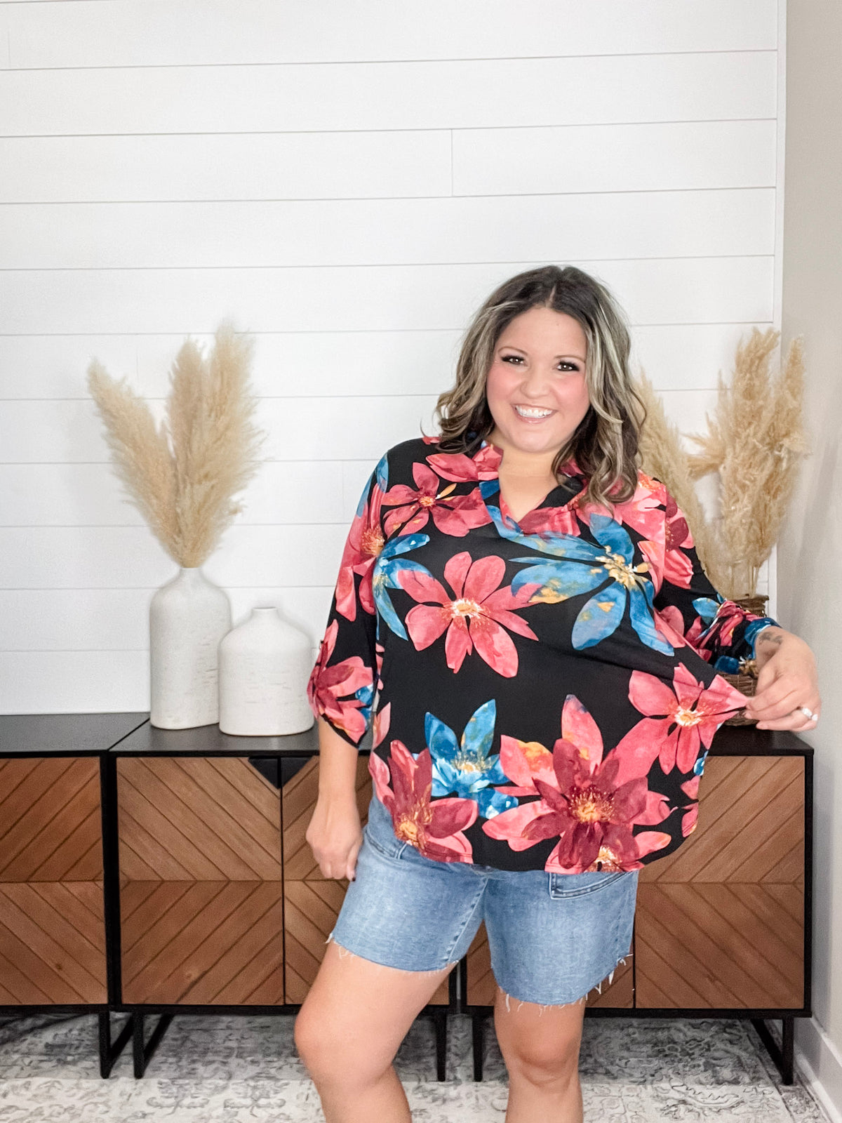 Dear Scarlett "Beaumont" Floral Lizzy 3/4 Sleeve Split Neck