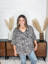 Dear Scarlett "Moment" V Neck 3/4 Bell Sleeve