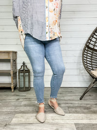 Judy Blue "Mama Said So" Buttonfly Skinny Jean