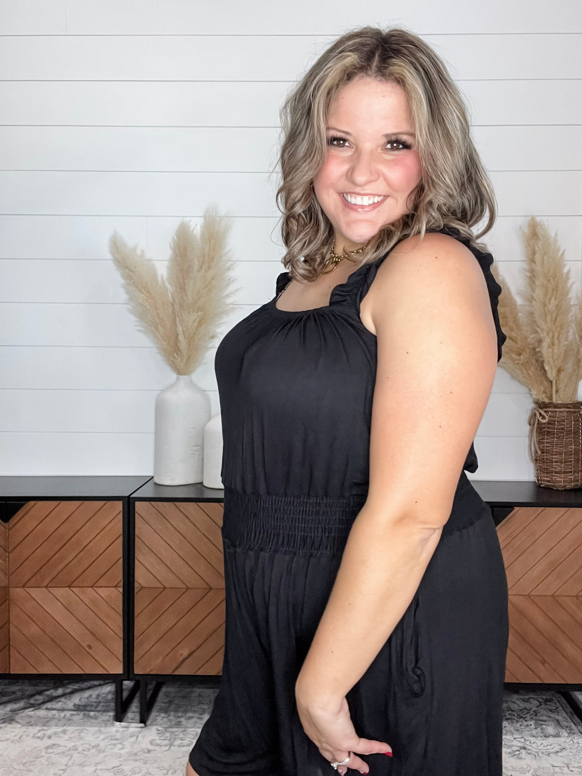 "Ripple" Ruffle Strap Romper (Black)