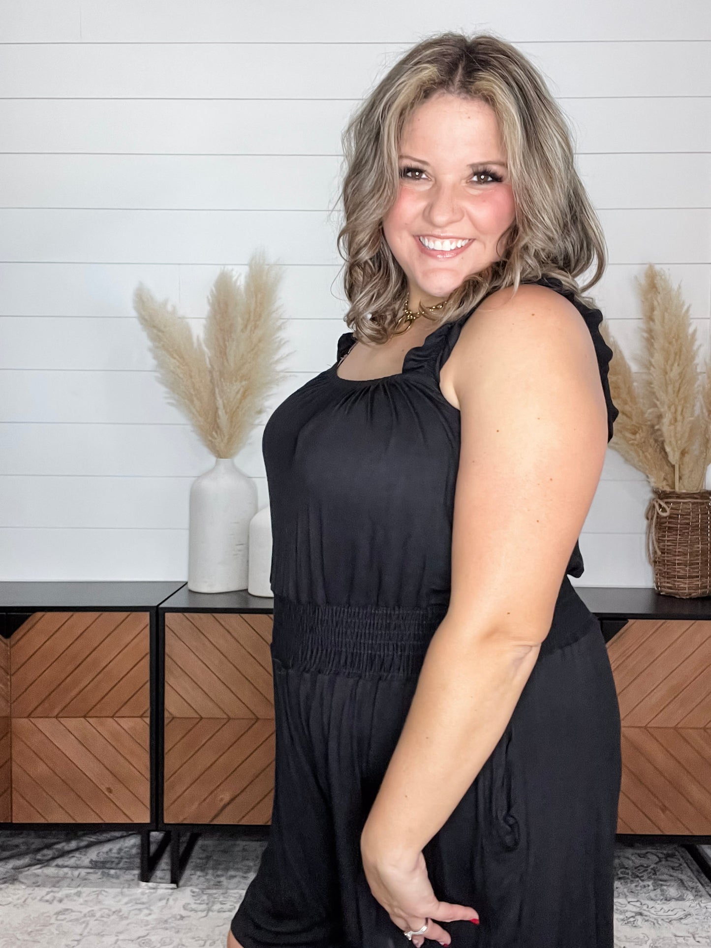 "Ripple" Ruffle Strap Romper (Black)