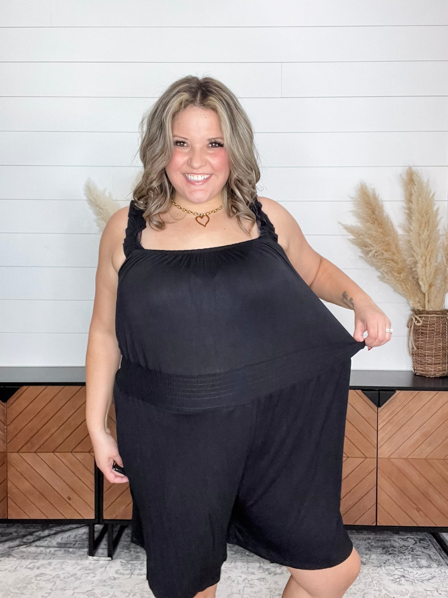 "Ripple" Ruffle Strap Romper (Black)